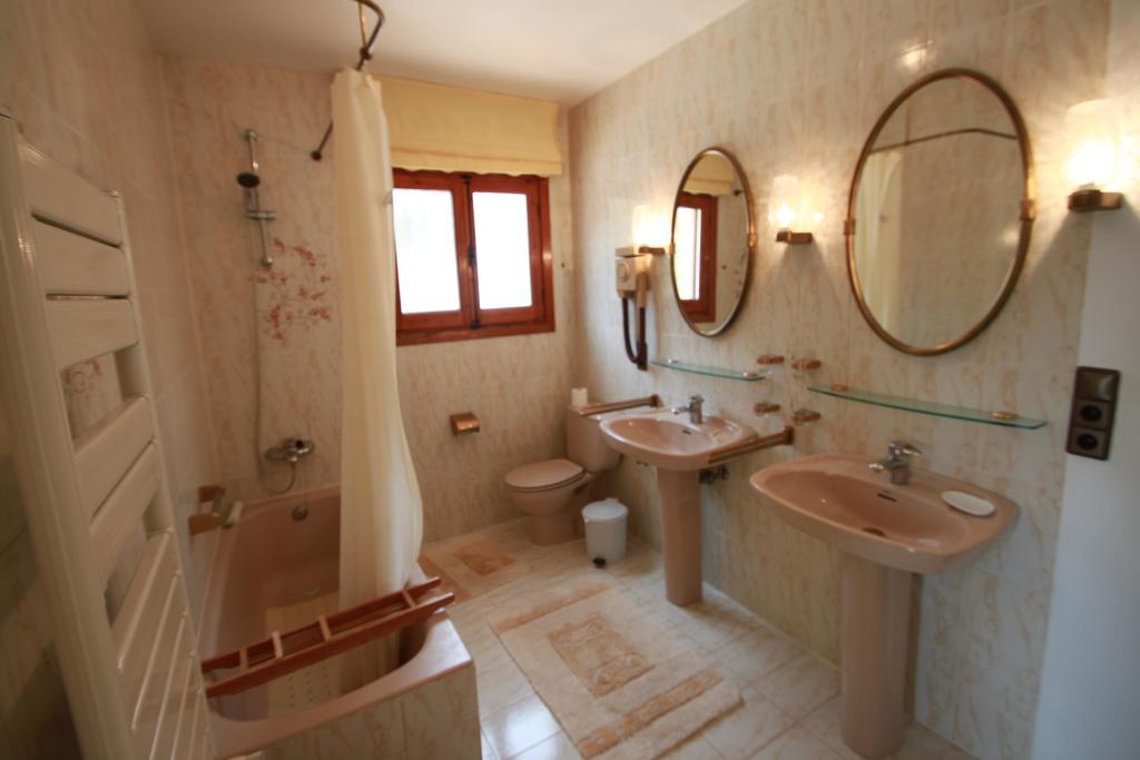 Chrisuli - Well Furnished Villa With Panoramic Views In Moraira Zimmer foto